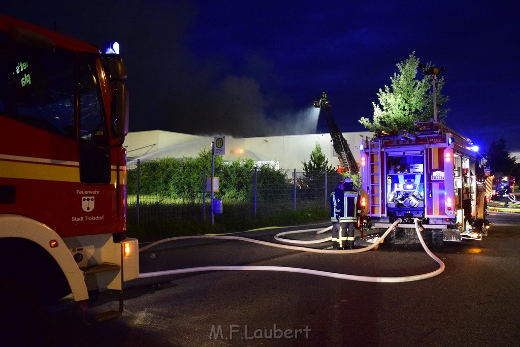 Grossbrand Halle Troisdorf Kriegsdorf Junkersring P498.JPG - Miklos Laubert